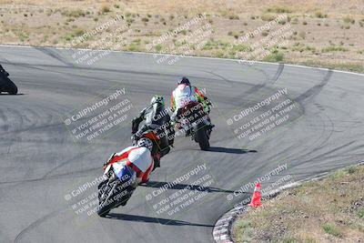 media/Apr-20-2025-AHRMA (Sun) [[393a79c373]]/Race/Group 11 early race/Turn 4b/